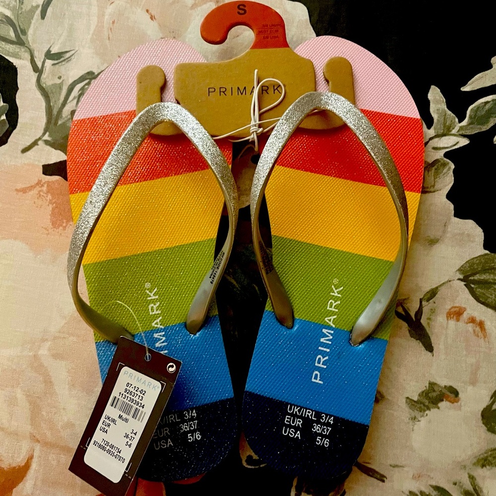 🎈 3 for $14 🎈Primark rainbow pride flip flops sandals 5/6 US & 7/8 US glitter